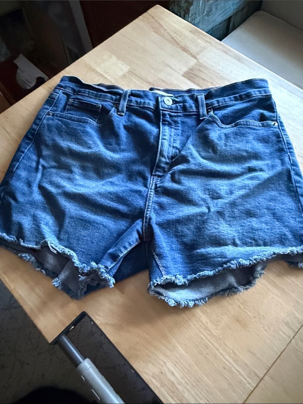 Signature by Levi Strauss Dark Blue Denim Frayed Hem Shorts - Women